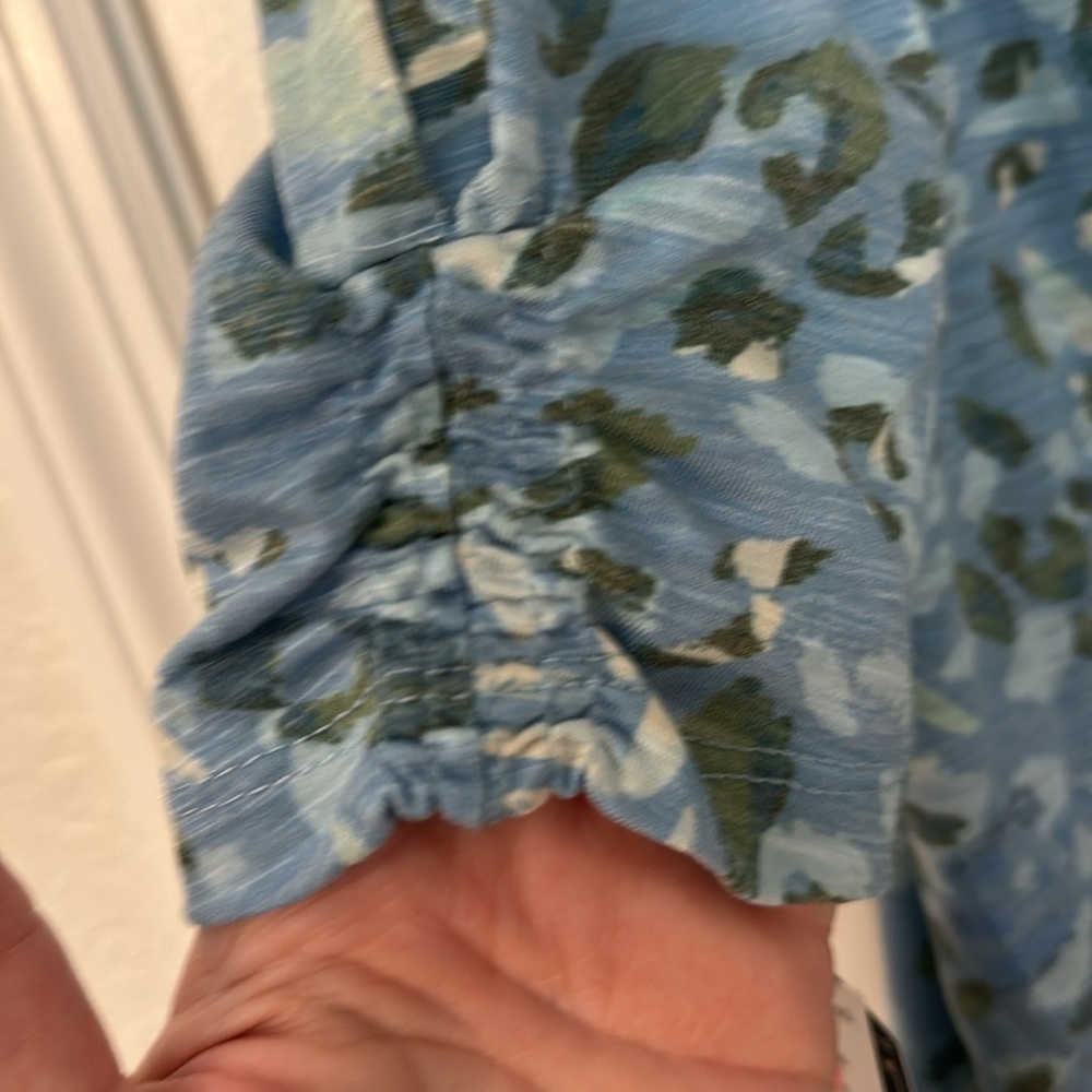 Democracy Blue and Green Patterned Top - Picture 3 of 10
